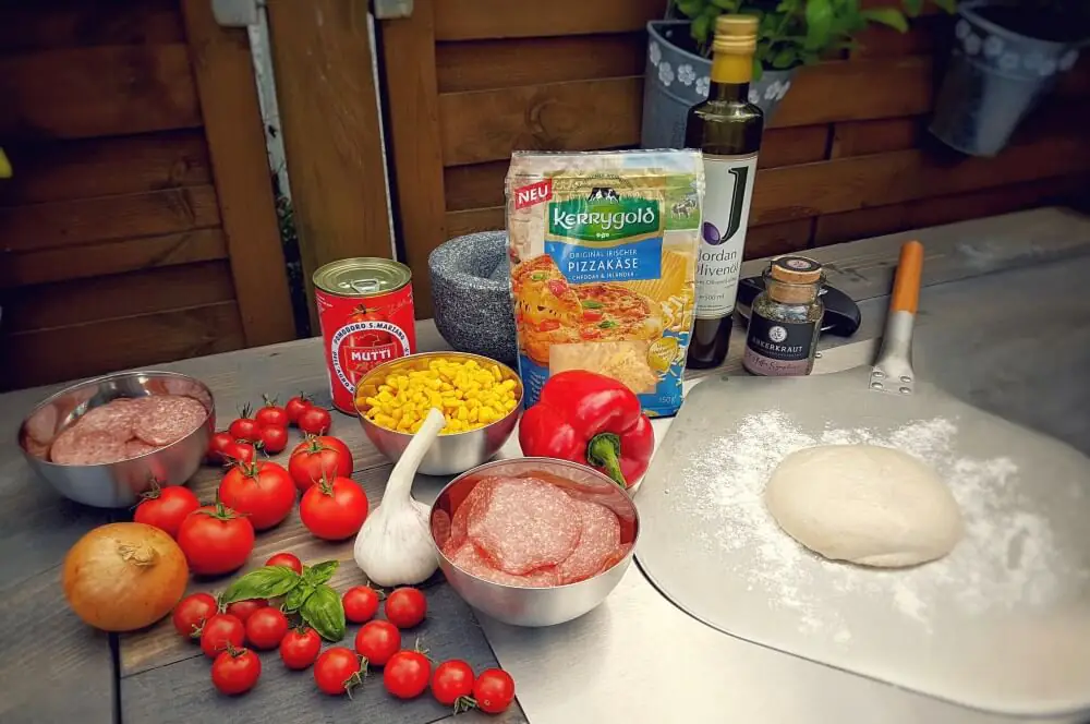 Zutaten Salami-Pizza