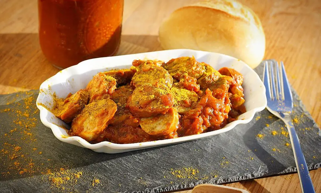 Sansibar Currysauce - So gelingt die perfekte Currywurst! | BBQPit.de