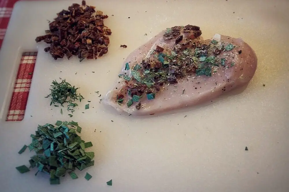 Mediterran gefüllte Hähnchenbrust 2 gefüllte Hähnchenbrustfilets