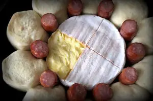 Kaesesonne mit Mettwurst 03