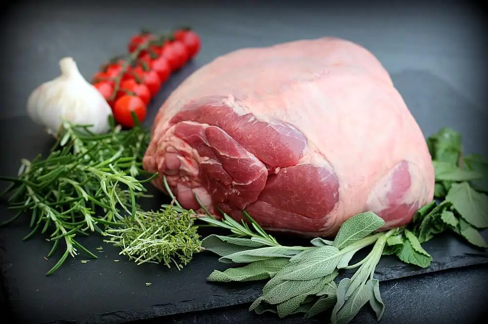 Lammkeule vom Grill mit mediterranen Kräutern 1 Nordsee Lammkeule