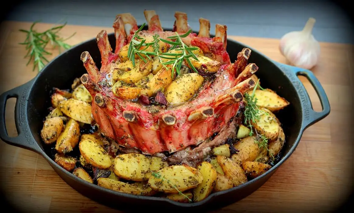 Kronenbraten - Crown Roast vom Iberico-Schweinekarree | BBQPit.de