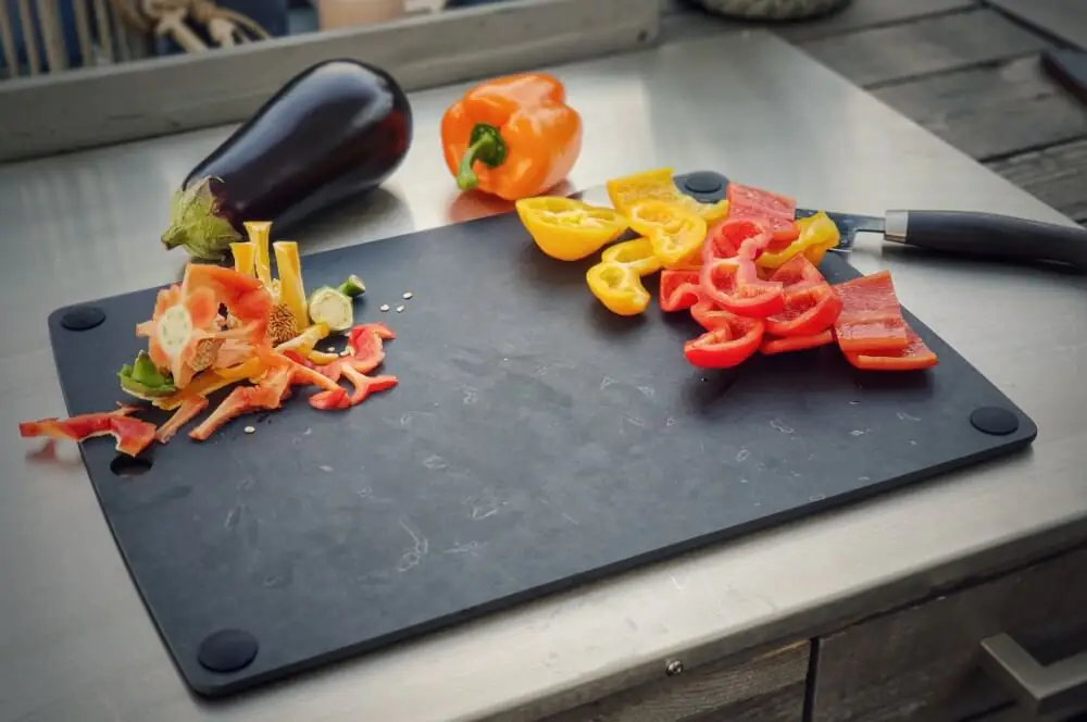 Epicurean Schneidebretter aus Holzfaser im BBQPit-Test 7 Das Epicurean Gripper Gourmet Schneidebrett im Einsatz