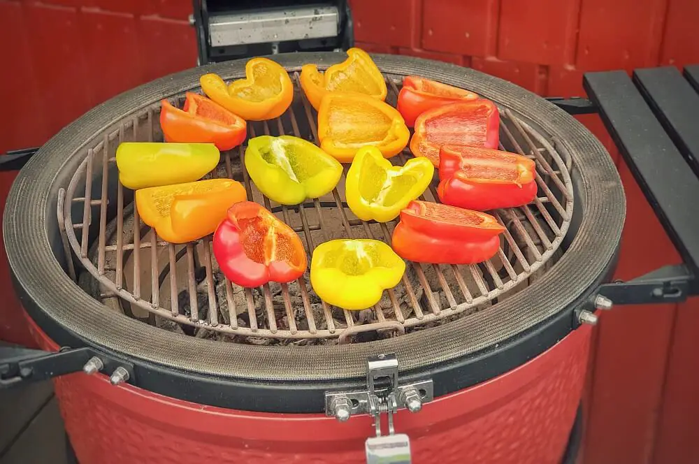 Eingelegte Paprika - Grillpaprika in Kräuteröl 2 Paprika auf dem Kamado Joe