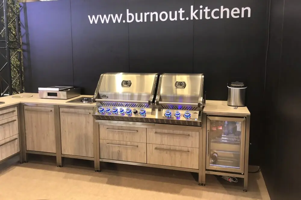 Grill-Neuheiten 2019 – Die heißesten Grilltrends der Spoga 8 Trend Outdoorküche mit Burnout Kitchen