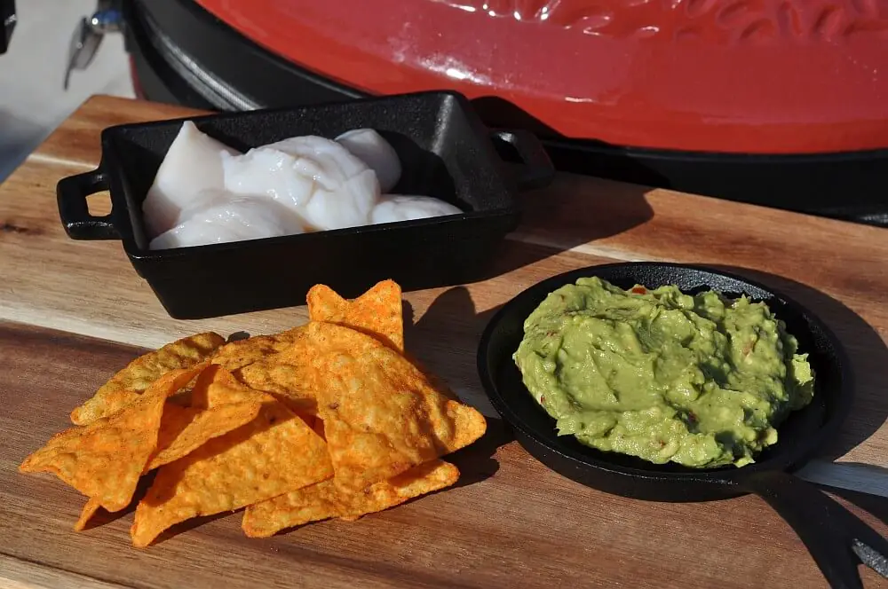 Jakobsmuschel-Guacamole Fingerfood-Snack auf Tortilla-Chip 1 Alle Zutaten für den Jakobsmuschel-Guacamole Fingerfood-Snack