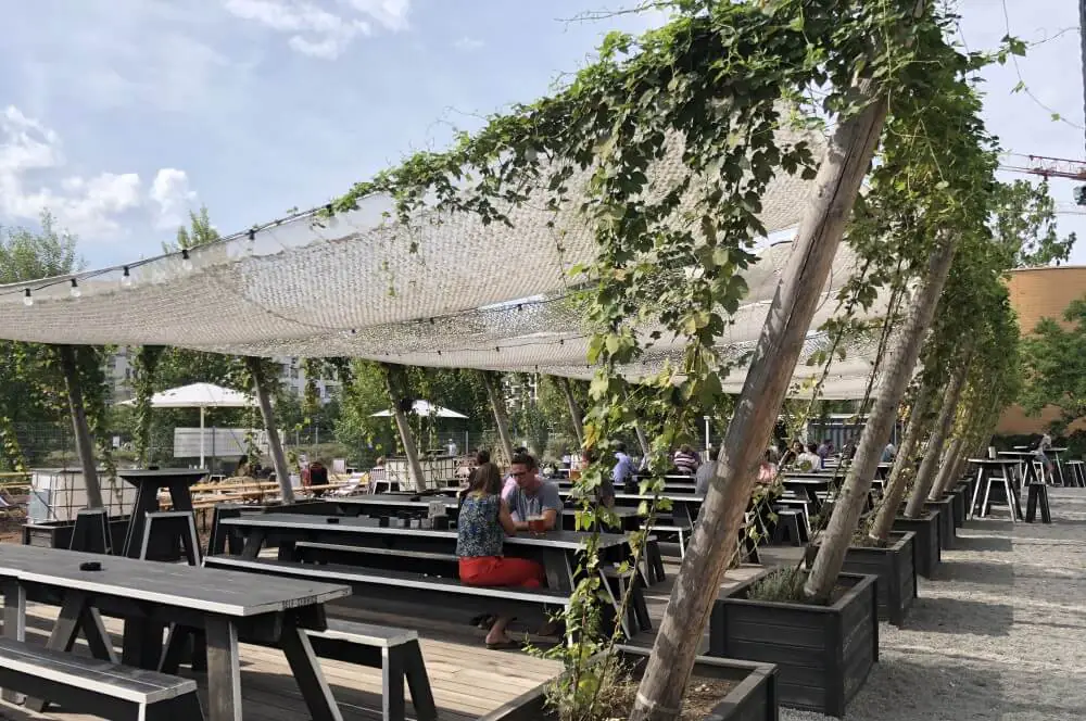 Der Biergarten im Brwhouse