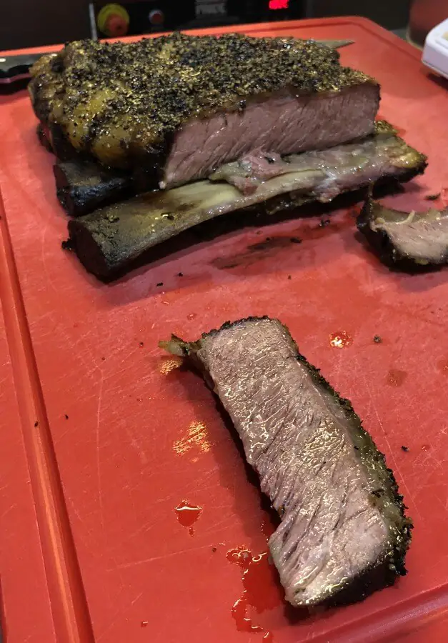 Beef Ribs aus dem Smoker