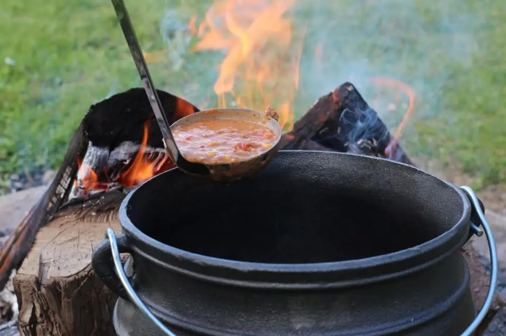 Pizzasuppe aus dem Potjie 2 Pizzasuppe aus dem Potjie