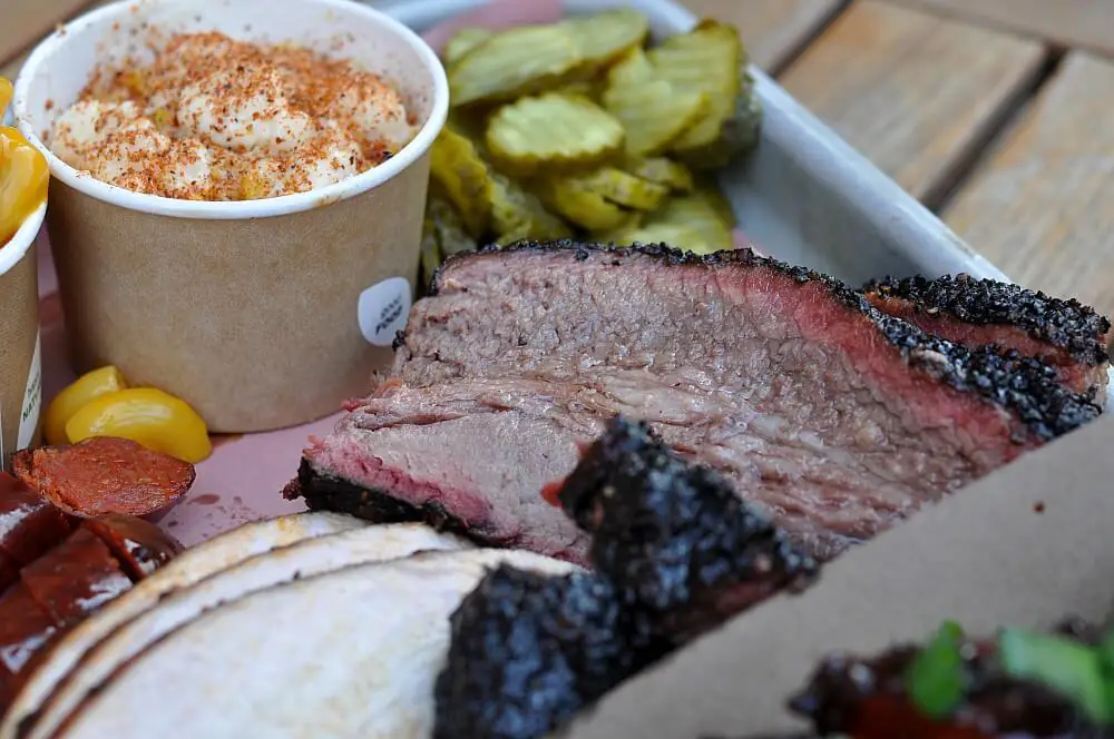 The Bird Barbecue - Authentisches amerikanisches BBQ in Berlin 6 Saftiges Brisket im The Bird Barbecue