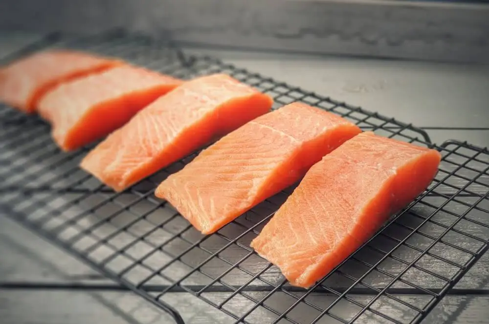 Candy Salmon - Kandierter Lachs aus dem Rauch 3 Der Lachs muss nach der Brine rund 2 Stunden trocknen