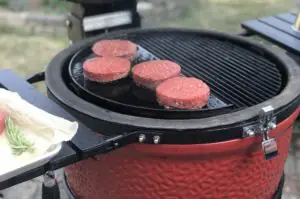 Juicy Lucy Burger Kaesefuellung 07