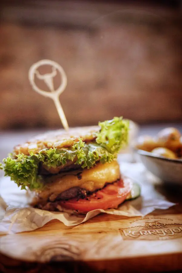 Kerrygold Cheddar Burger Challenge 2019 - Das Finale 4 Der Chorizo Waffle Burger von Niclas Barteldrees