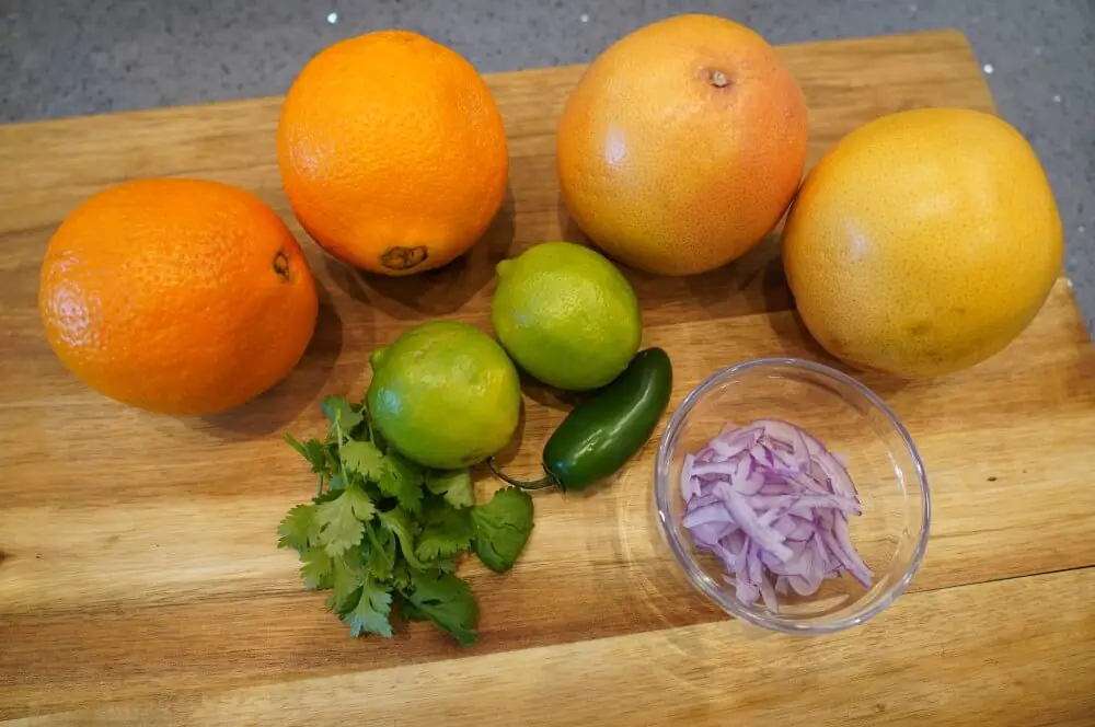 Zitrus-Salsa mit Orangen, Grapefruits und Limetten 1 Alle Zutaten für die Zitrus-Salsa auf einen Blick