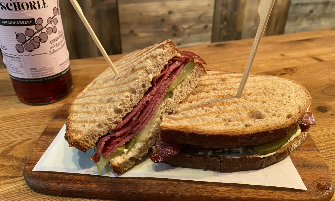 Marthas Stuttgart - Slow Food, Pastrami-Sandwich und mehr | BBQPit.de