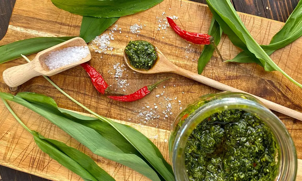 Bärlauch-Chimichurri - Würzige Kräutersauce mit Petersilie | BBQPit.de