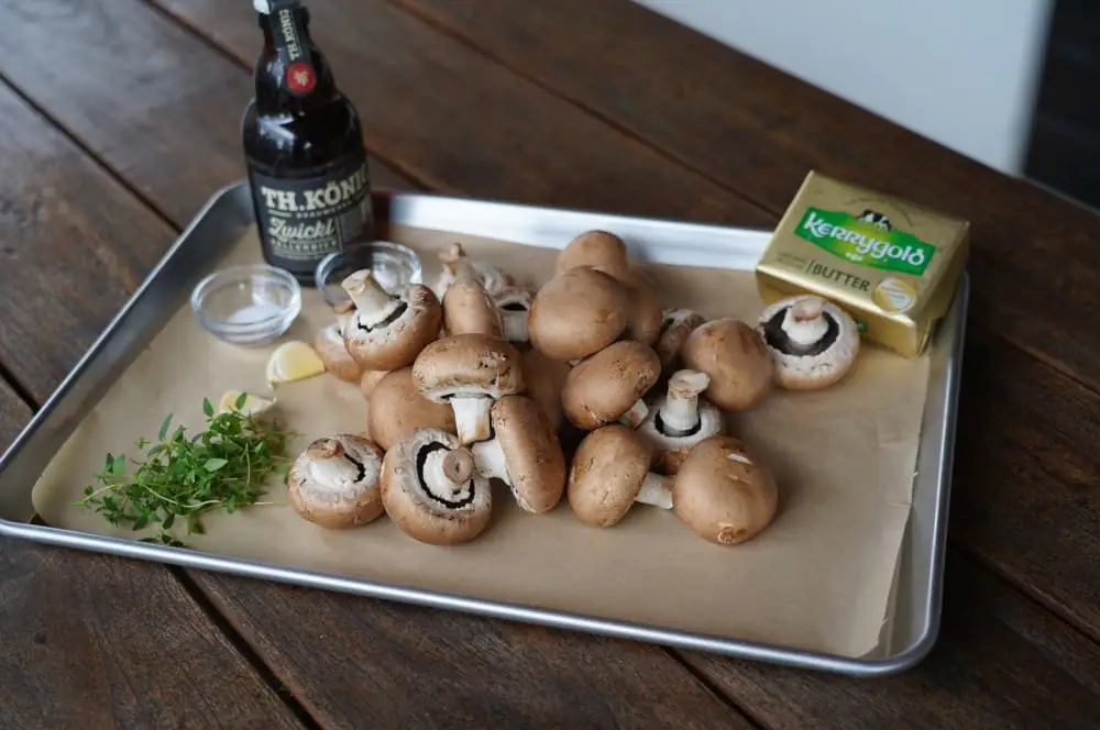 Bier-Butter-Champignons mit Kellerbier 1 Alle Zutaten für Bier-Butter-Champignons auf einen Blick