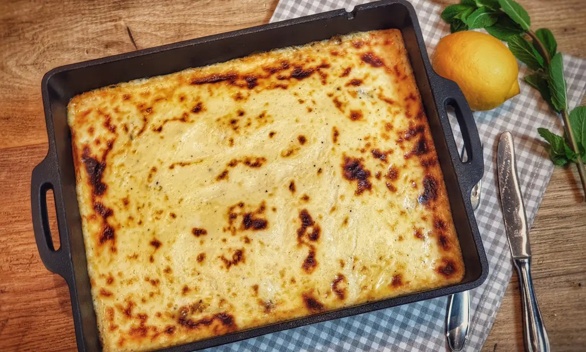 Moussaka - Griechischer Auflauf mit Auberginen, Hack und Kartoffeln