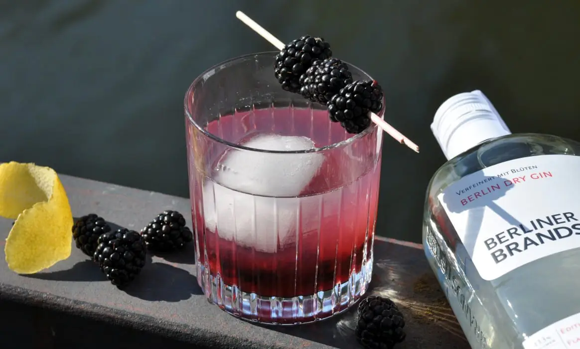 Bramble - Fruchtiger Cocktail mit Brombeeren | BBQPit.de crème brûlée-Bramble-Crème Brûlée &#8211; so gelingt der französische Dessertklassiker perfekt