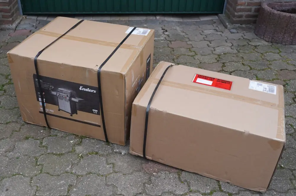 Enders Monroe Pro 3 SIK Turbo Gasgrill im Test 2 Der Enders Monroe Pro 3 SIK Turbo wird in zwei Paketen geliefert