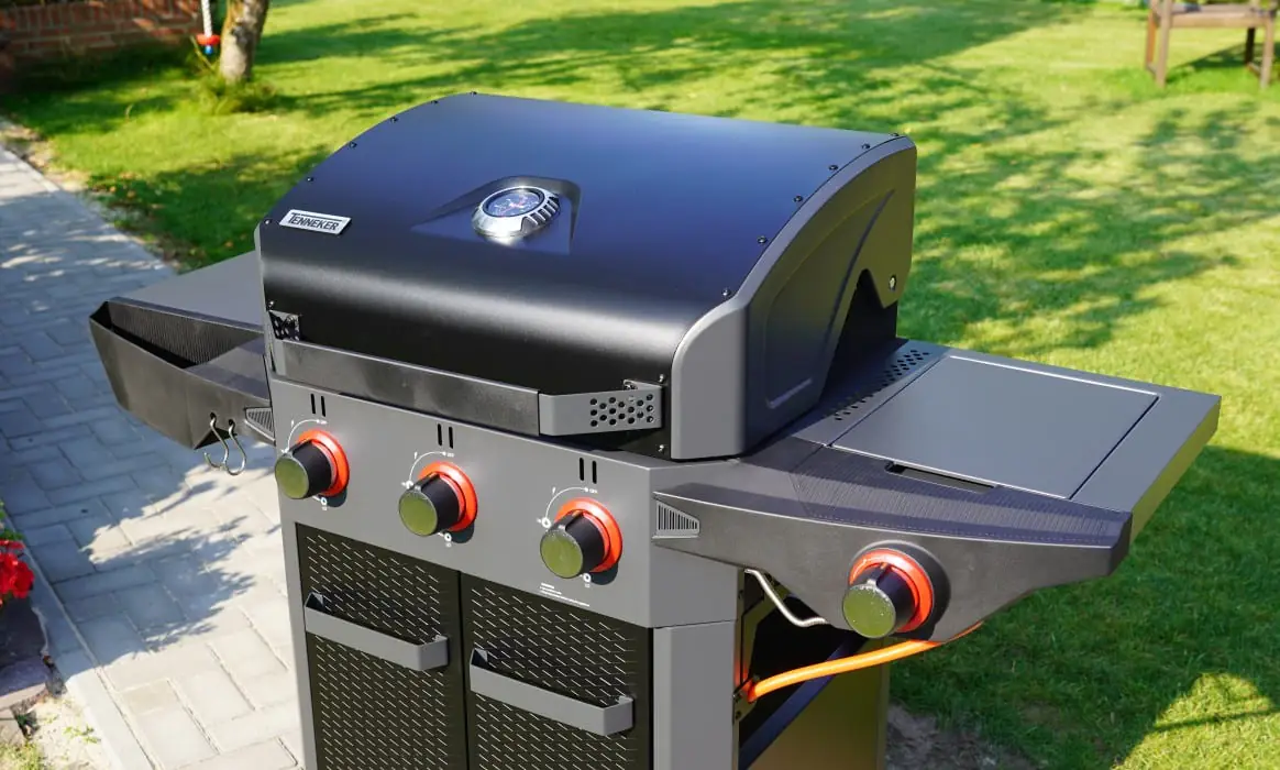 Tenneker Carbon 3-Brenner Gasgrill im Test | BBQPit.de outdoorchef heat x-445 gasgrill-Tenneker Carbon Gasgrill 3 Brenner Test-Outdoorchef HEAT X-445 Gasgrill im BBQPit-Test