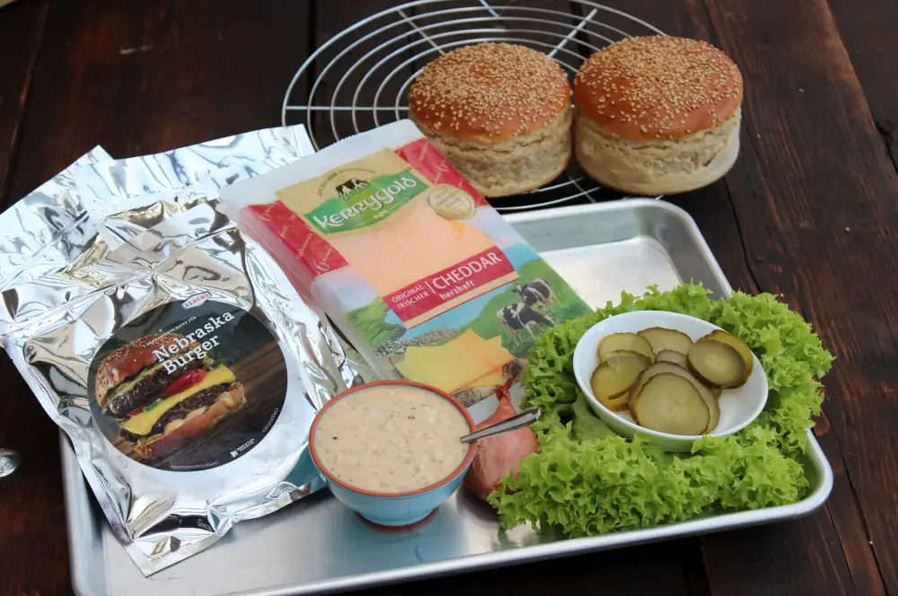 Big Mac selber machen - The bigger Big Mac 1 Alle Zutaten für den Big Mac auf einen Blick