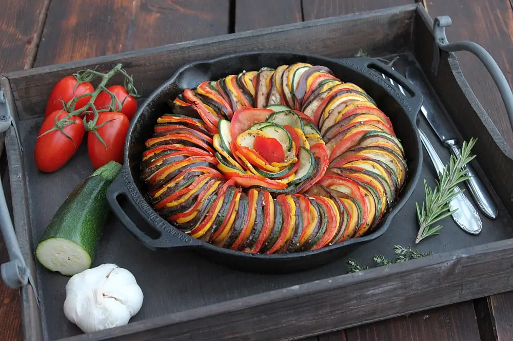 Ratatouille vom Outdoorchef Arosa Gaskugelgrill