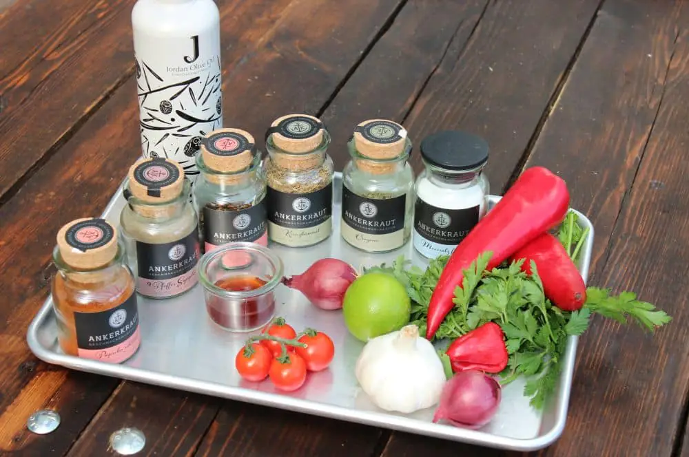 Rotes Chimichurri - Rezept für Chimichurri Rojo 1 Alle Zutaten für rotes Chimichurri auf einen Blick