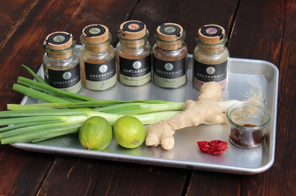 Alle Zutaten für die Jamaican Jerk Marinade auf einen Blick