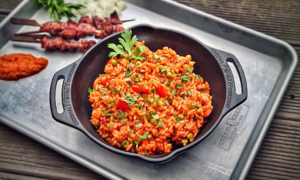 Djuvec Reis - Rezept für den Gemüsereis mit Paprika, Ajvar und Erbsen wagyu-angus roastbeef-Djuvec Reis-Wagyu-Angus Roastbeef mit Onsen-Ei und Sushi-Reis