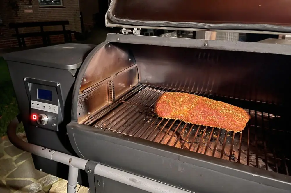 Griechisches Pulled Pork "Smoking Zeus" 3 Der Schweinenacken wurde in der Nacht bei 120°C aufgelegt