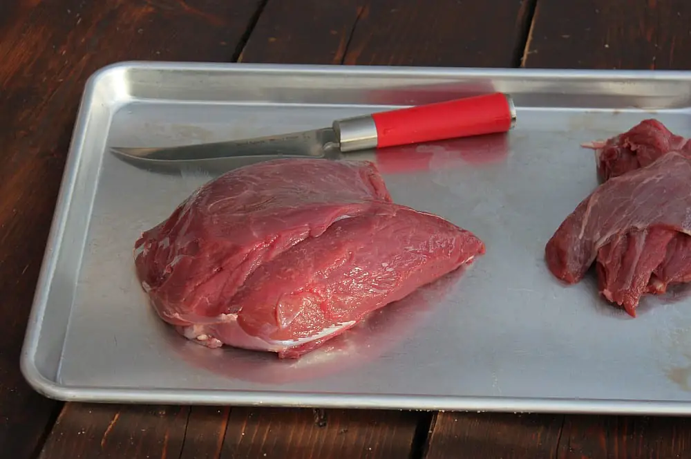 Hirsch-Pastrami aus der Keule 2 Die ausgelöste Nuss aus der Hirschkeule