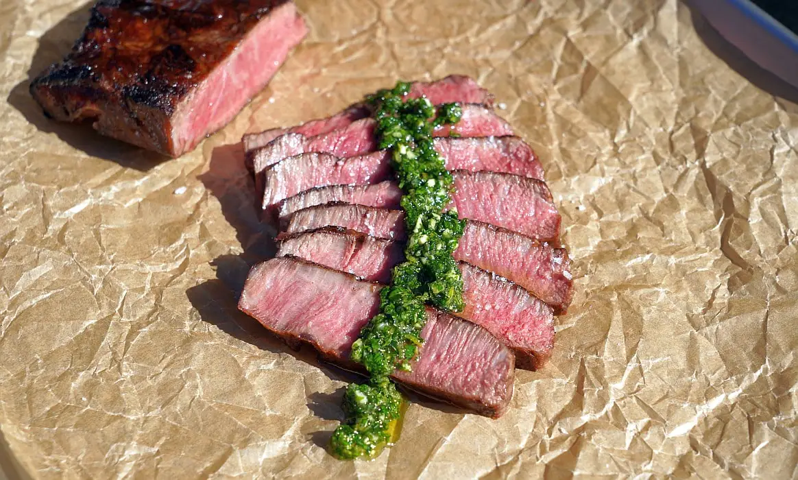Top Blade Steak mit Gremolata | BBQPit.de scottish beef-Top Blade Steak Gremolata-Scottish Beef Entrecôte im Test &#8211; die Schotten können nicht nur Whisky!