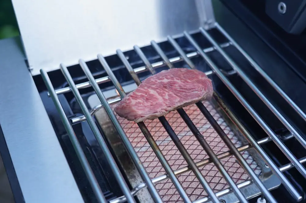 Outdoorchef Blazing Zone - Infrarot-Keramikbrenner für Dualchef-Serie 9 Wagyu-Tafelspitz auf der Outdoorchef Blazing Zone