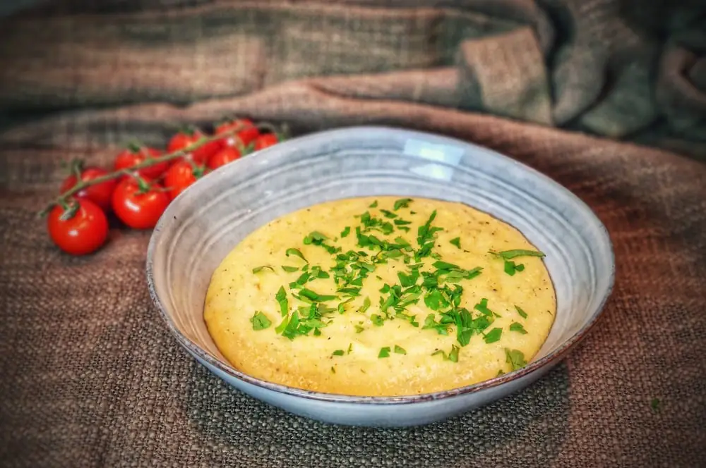 Cremige Polenta aus Maisgrieß