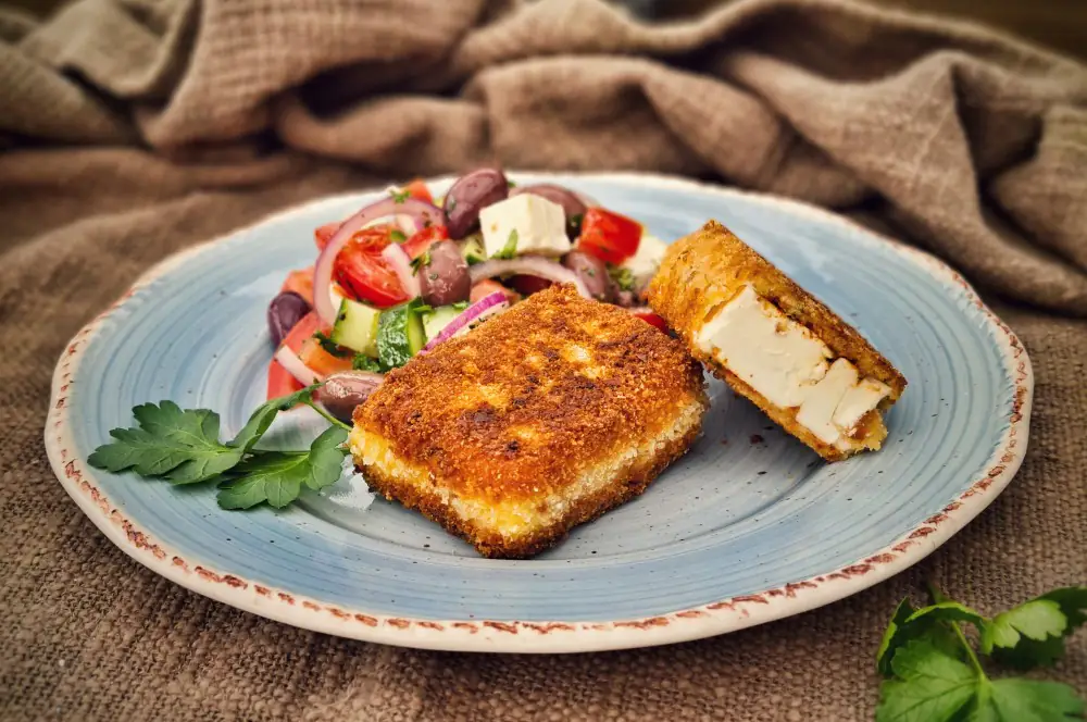 Saganaki - Rezept für gebackenen Feta 5 Saganaki mit griechischem Salat