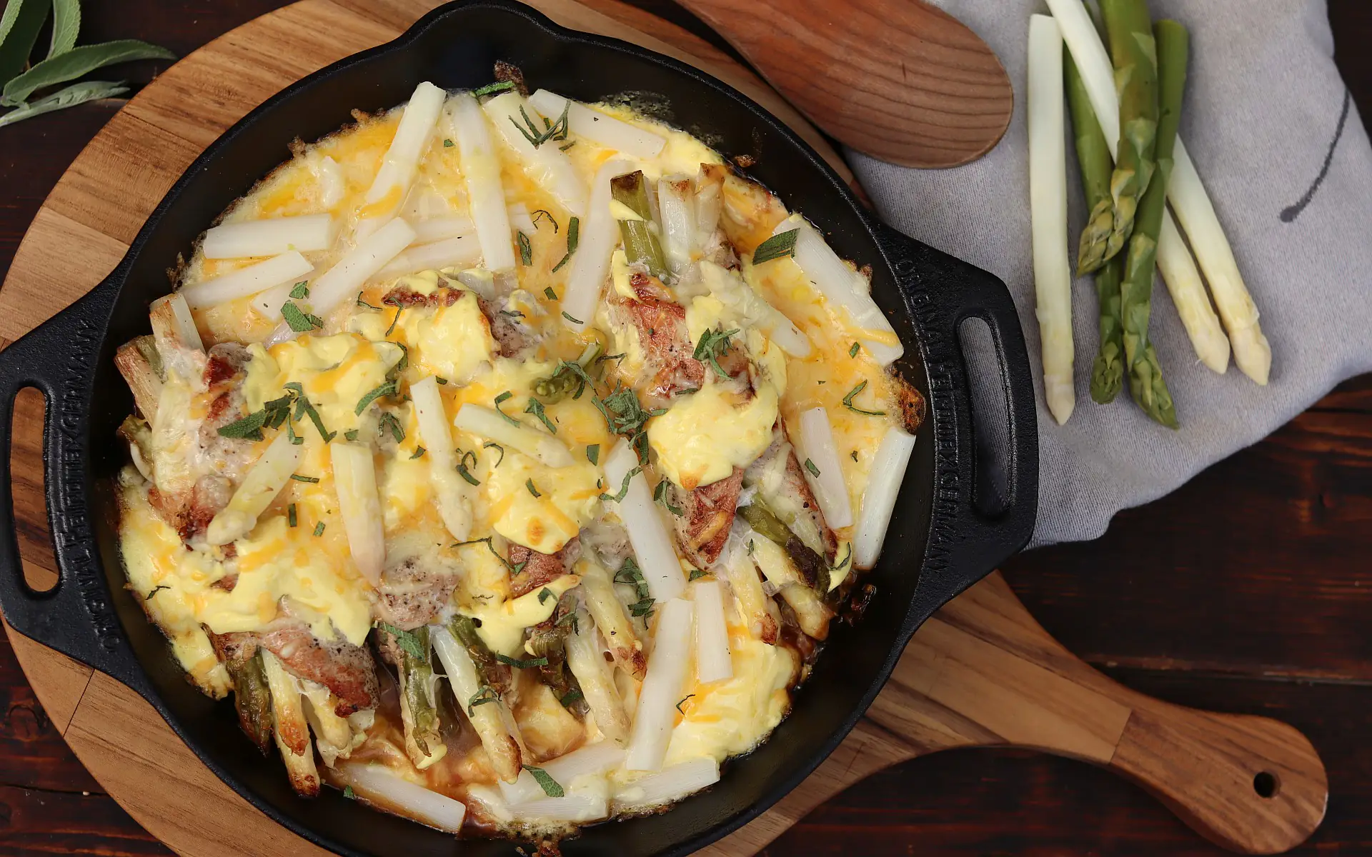 Schnitzel-Spargel-Auflauf mit Hollandaise | BBQPit.de