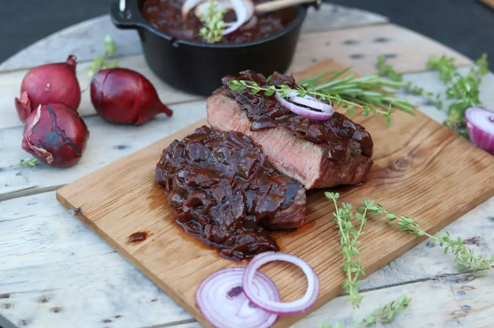 Vegas Strip Steak mit Zwiebelsauce 7 Vegas Strip Steak mit Zwiebelsauce