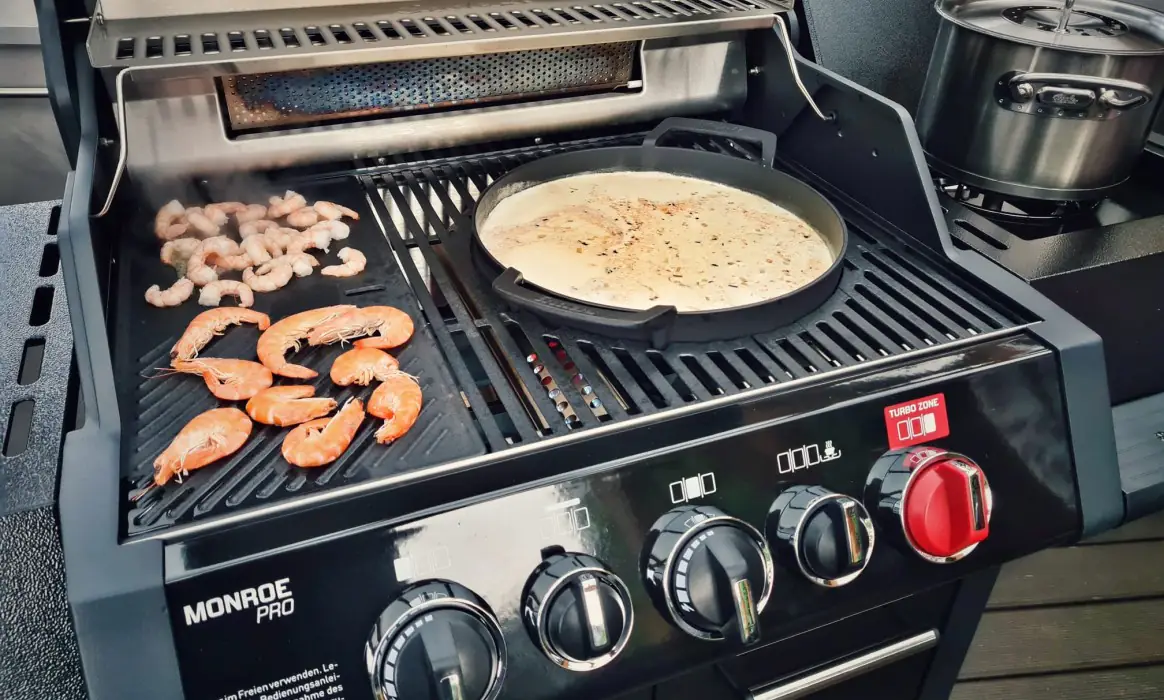 Enders Gasgrill Monroe Black Pro 3 IK Turbo im Test | BBQPit.de
