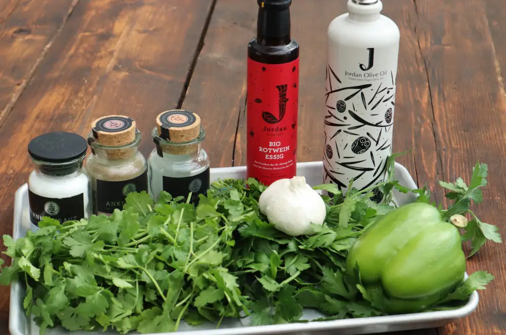 Mojo Verde - Rezept für die grüne Sauce der Kanaren 1 Alle Zutaten für Mojo Verde auf einen Blick