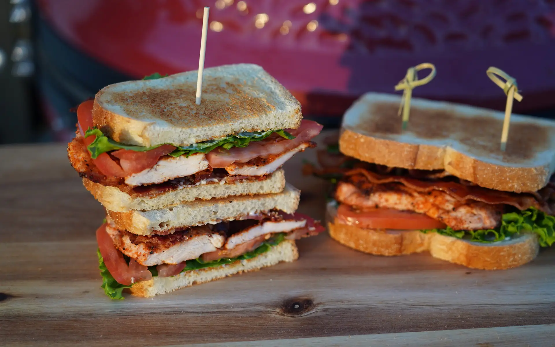 Club Sandwich - Rezept für den Sandwich-Klassiker aus New York flat iron sandwich-Club Sandwich-Flat Iron Sandwich mit Schafskäsecreme im Vinschgauer