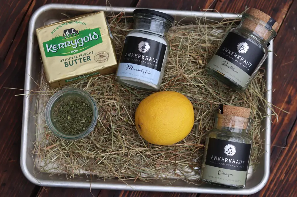 Rumpsteak mit Heubutter 1 Alle Zutaten für die Heubutter auf einen Blick