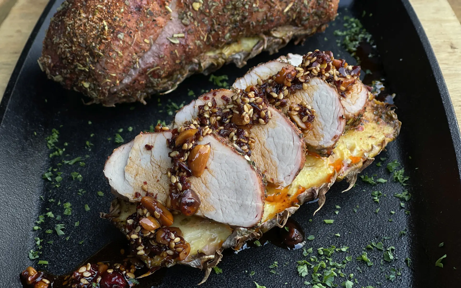 Schweinefilet auf der Ananasplanke | BBQPit.de geräuchertes schweinefilet-Schweinefilet auf der Ananasplanke-Geräuchertes Schweinefilet &#8211; Filetschinken kaltgeräuchert
