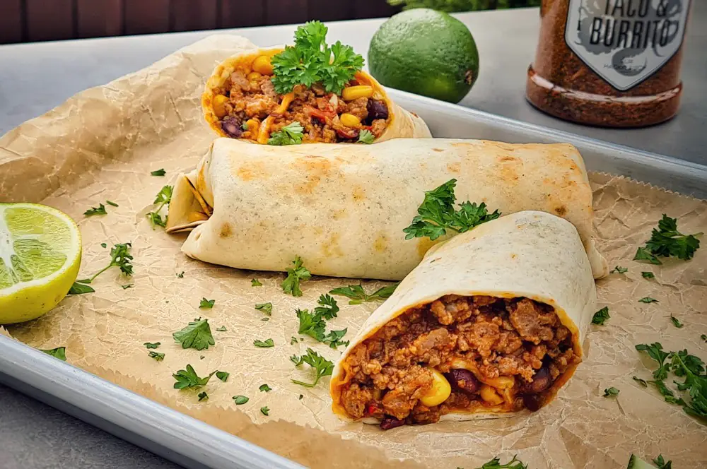 Mexikanische Burritos mit Chili con Carne-Füllung 5 Mexikanische Burritos mit Chili con Carne