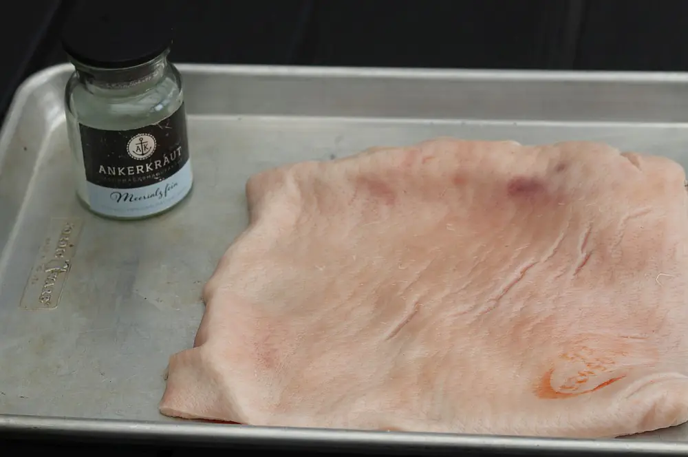 Für Krustenchips werden nur zwei Zutaten benötigt