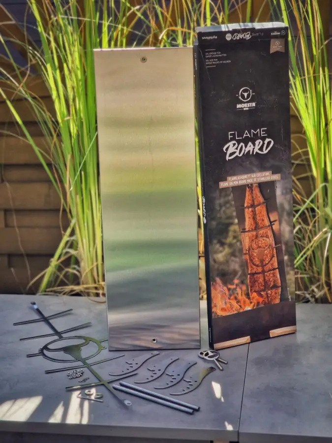 Moesta-BBQ FlameBoard - Das Flammlachsbrett aus Edelstahl 1 Das Moesta-BBQ FlameBoard