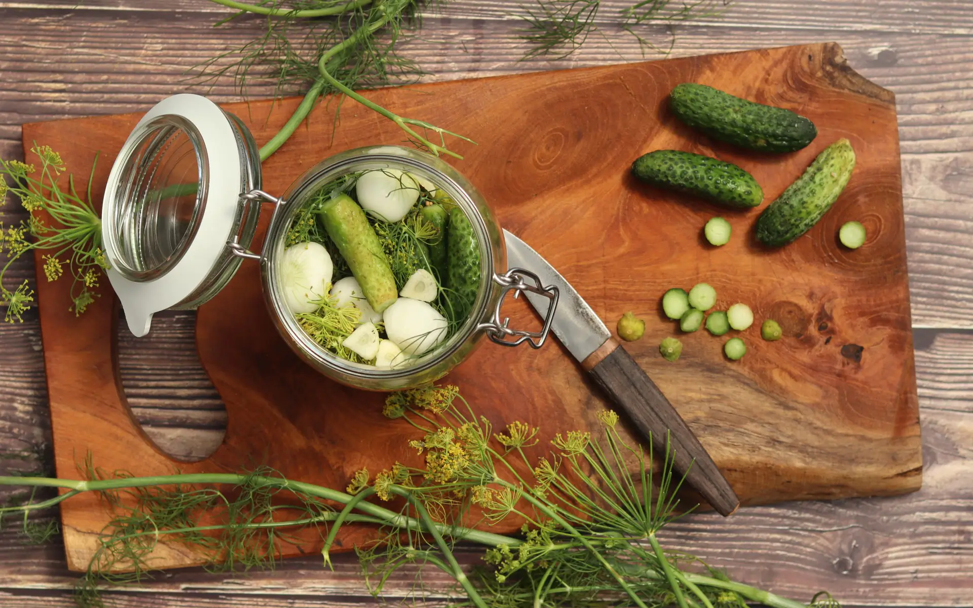 Eingelegte Gurken - Essiggurken selber machen | BBQPit.de