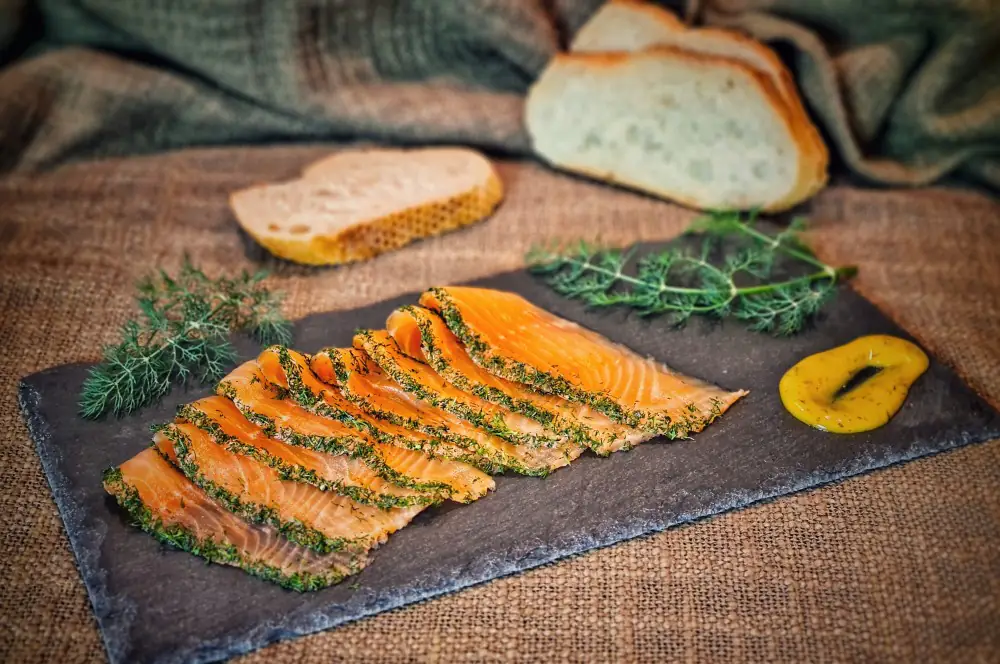 Graved Lachs - gebeizten Lachs selber machen 6 Graved Lachs mit Honig-Senf-Dill-Sauce