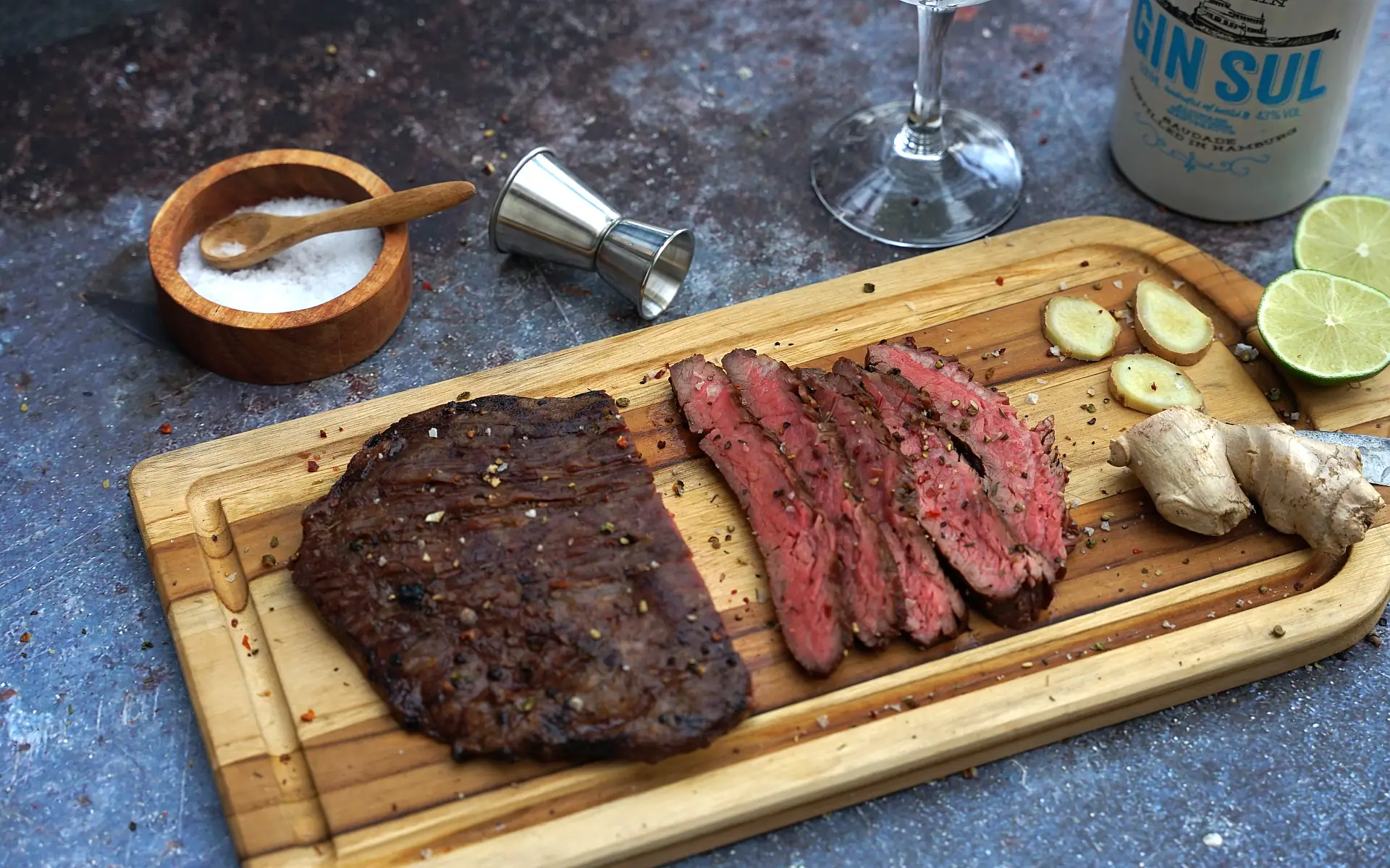 Flank Steak mit Gin-Marinade | BBQPit.de