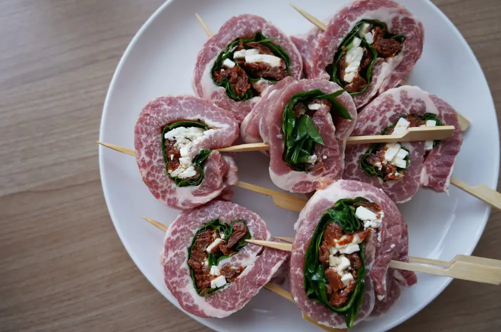 Secreto Pinwheels mit Spinat, Feta und getrockneten Tomaten 4 Die Secreto Pinwheels sind bereit für den Grill